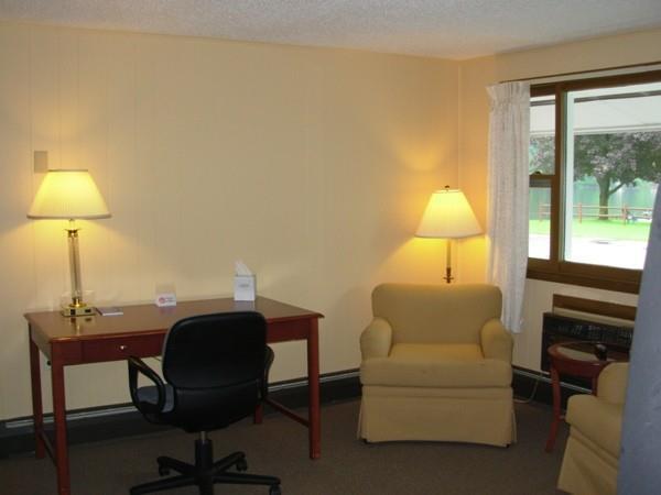 Red Carpet Inn On The Lake - Oneonta Habitación foto