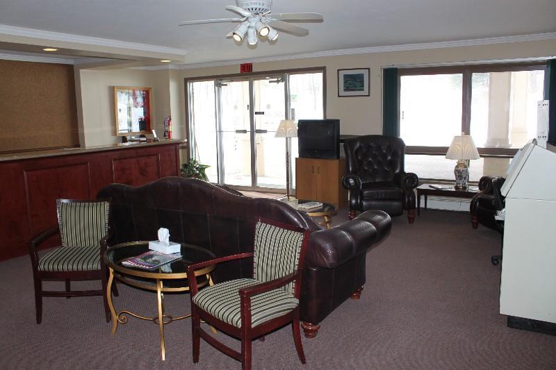 Red Carpet Inn On The Lake - Oneonta Interior foto