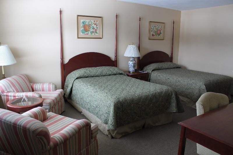 Red Carpet Inn On The Lake - Oneonta Habitación foto