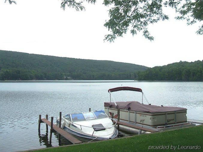 Red Carpet Inn On The Lake - Oneonta Facilidades foto