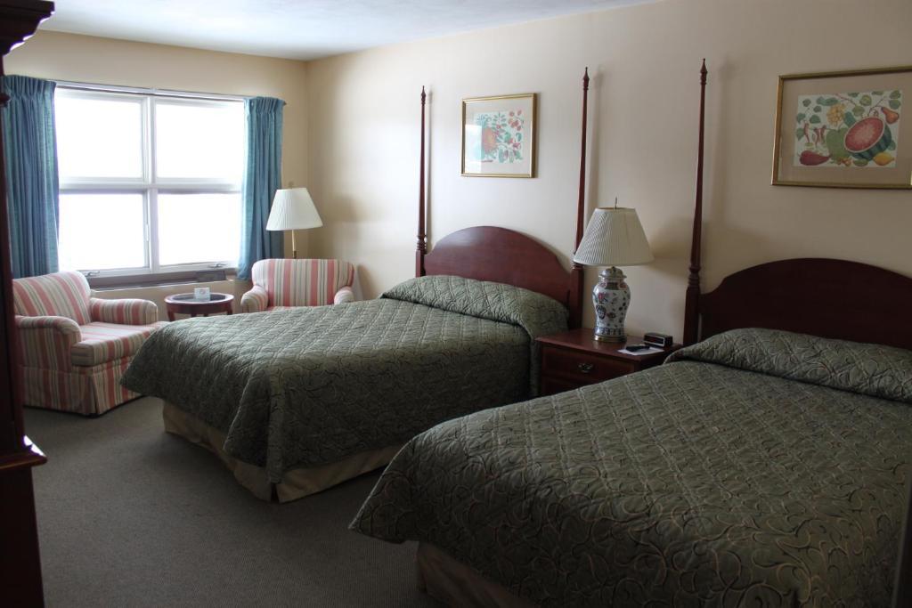 Red Carpet Inn On The Lake - Oneonta Habitación foto