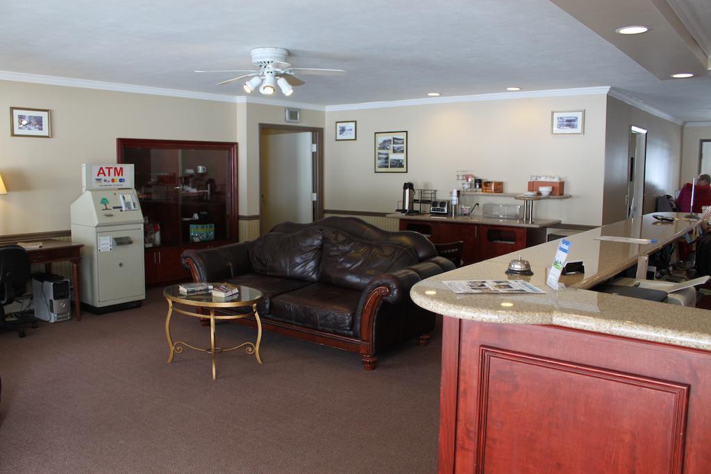 Red Carpet Inn On The Lake - Oneonta Habitación foto